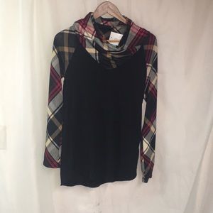 Plaid sleeved FILLY FLAIR top